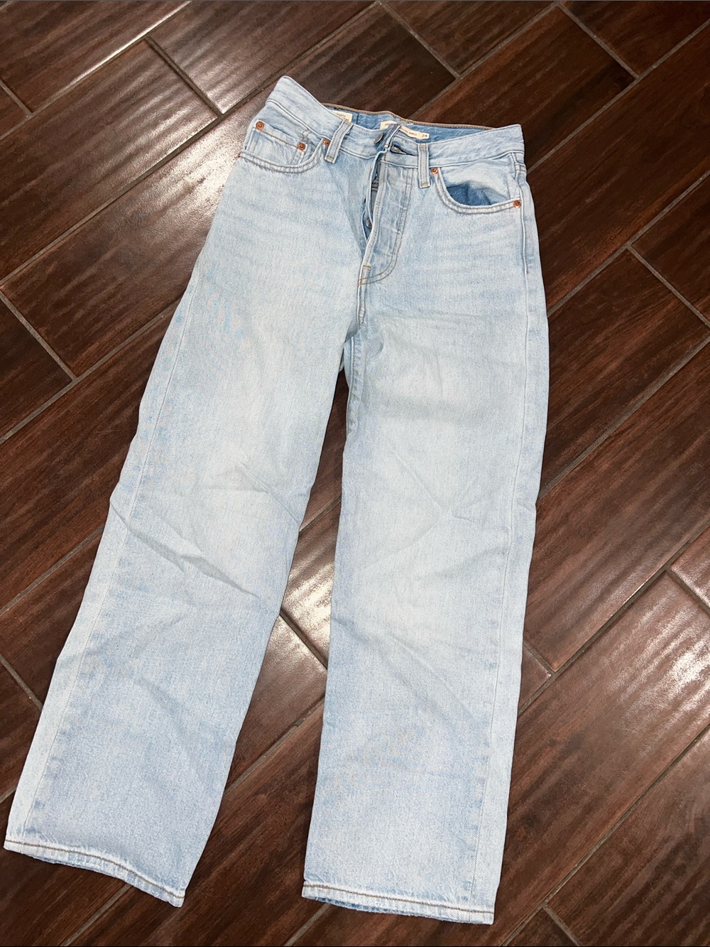 Levi's Women's Straight Light Blue Jeans